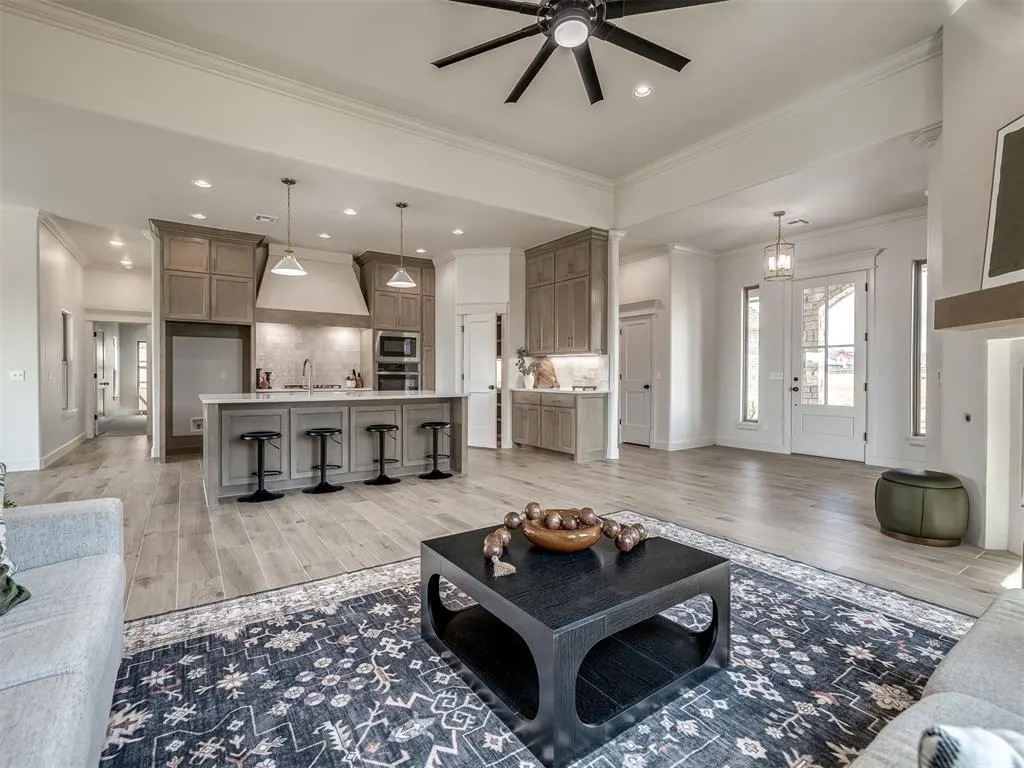Photo 7 — 2114 W Cole Drive, Mustang, OK 73064