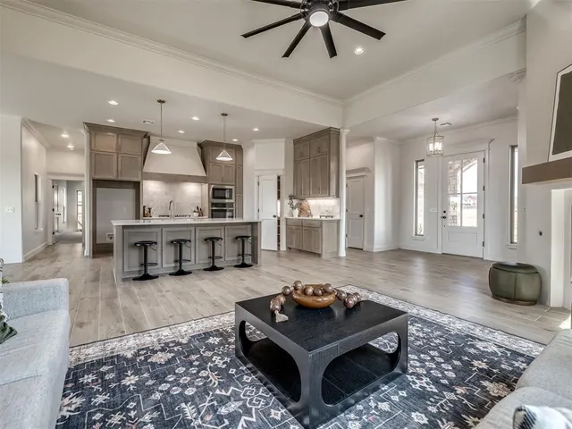 Photo 7 — 2114 W Cole Drive, Mustang, OK 73064