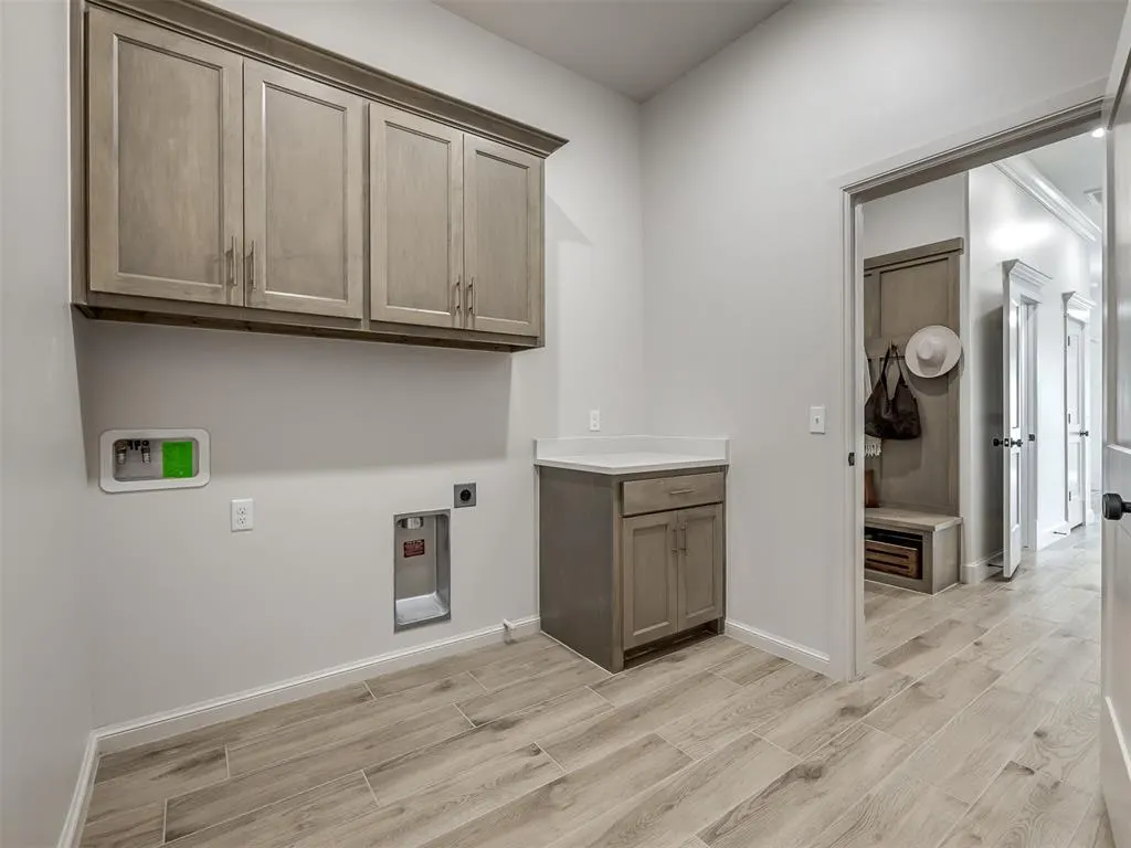 Photo 25 — 2114 W Cole Drive, Mustang, OK 73064