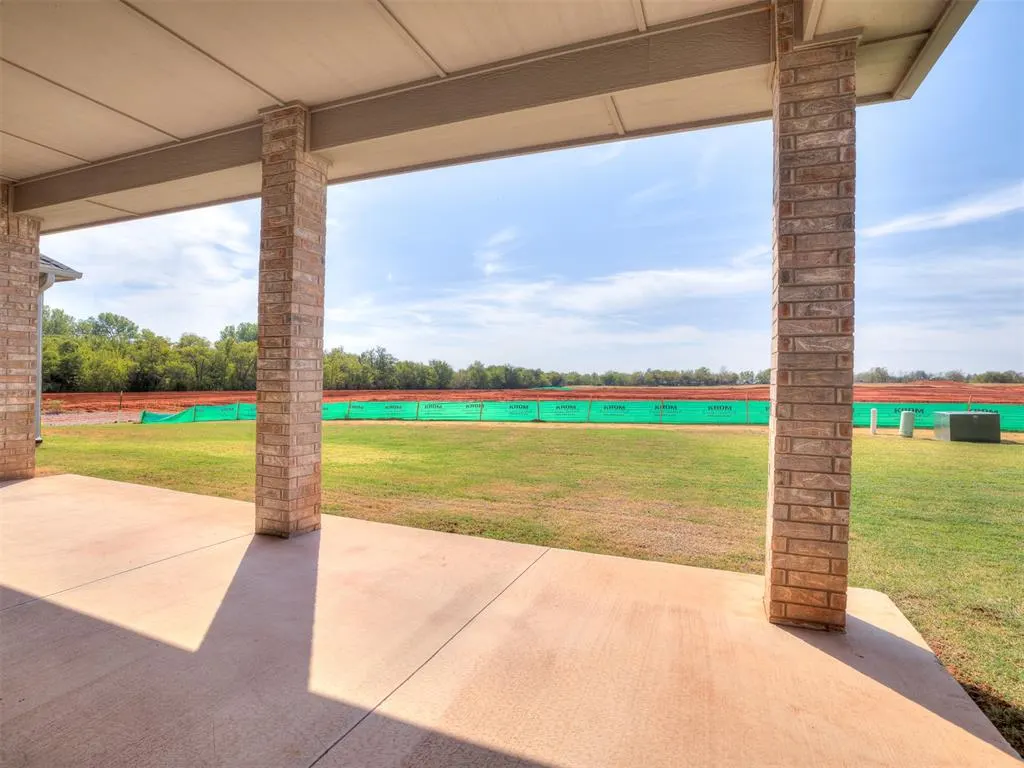 Photo 36 — 2114 W Cole Drive, Mustang, OK 73064