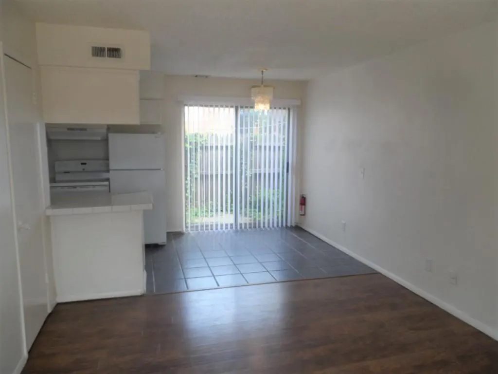 Photo 2 — 2504 N Hudson Avenue E, Oklahoma City, OK 73103