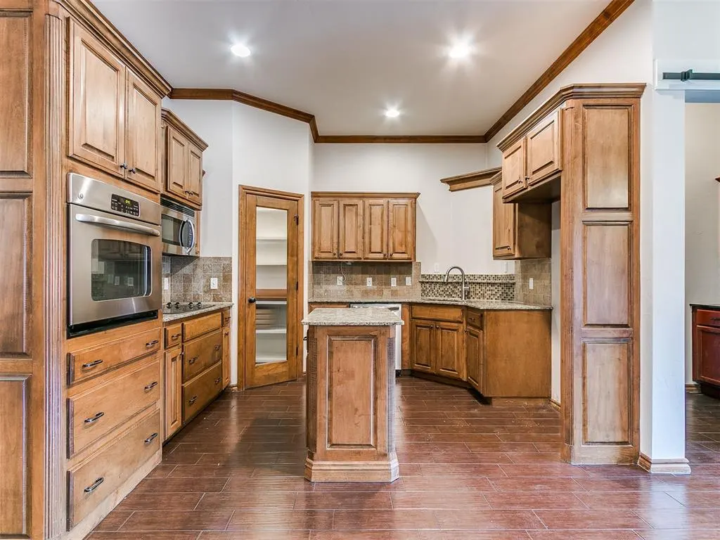 Photo 9 — 12409 Preakness Road, Oklahoma City, OK 73173