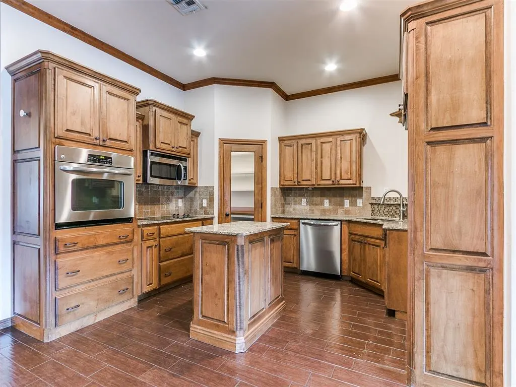 Photo 10 — 12409 Preakness Road, Oklahoma City, OK 73173