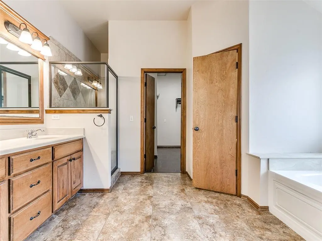 Photo 16 — 12409 Preakness Road, Oklahoma City, OK 73173