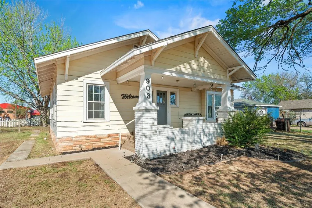 Photo 2 — 903 N Prouty Avenue, Watonga, OK 73772