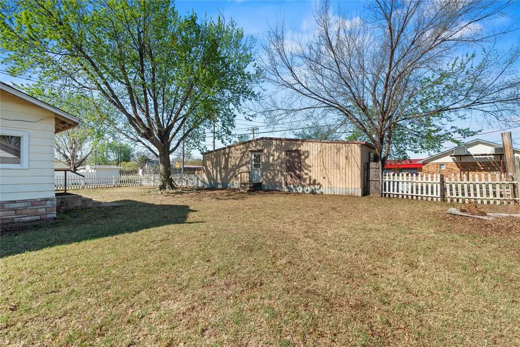 Photo 21 — 903 N Prouty Avenue, Watonga, OK 73772