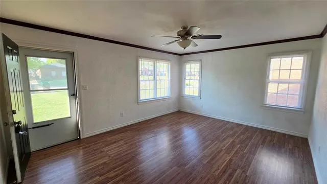 Photo 6 — 605 NW 50th Street, Oklahoma City, OK 73118