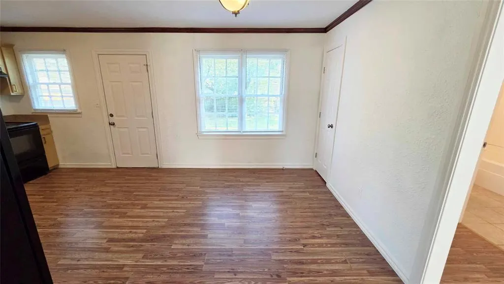 Photo 7 — 605 NW 50th Street, Oklahoma City, OK 73118