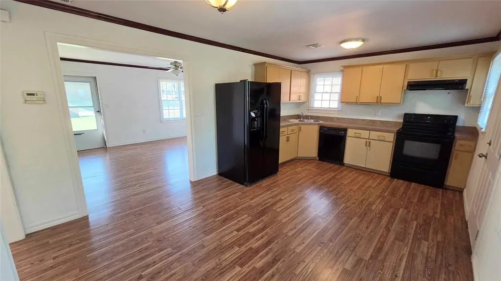 Photo 9 — 605 NW 50th Street, Oklahoma City, OK 73118