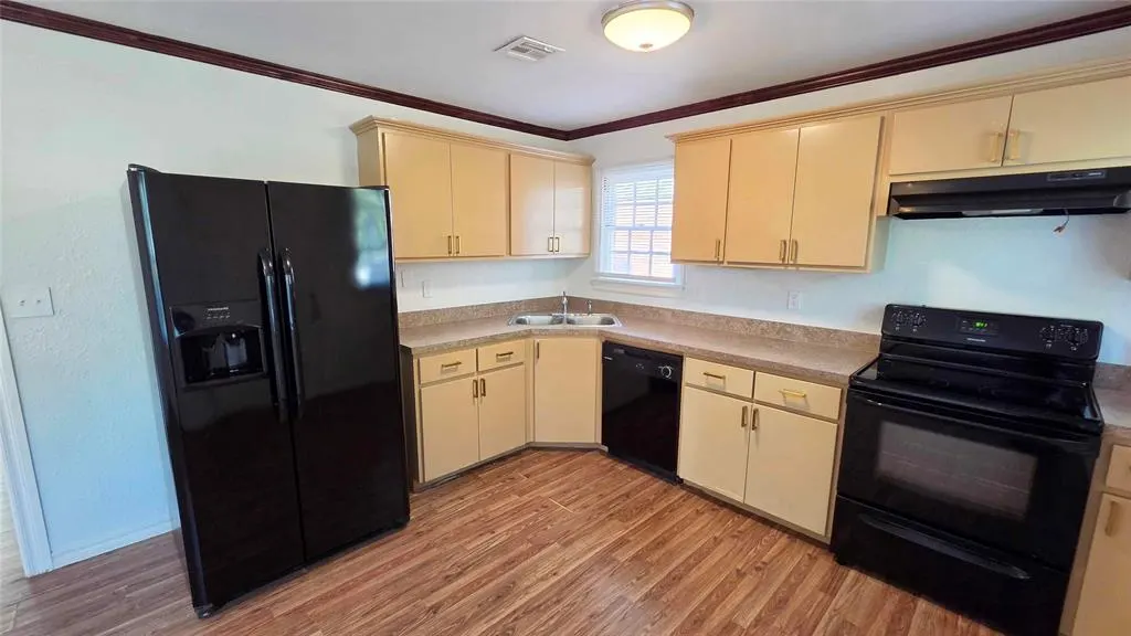 Photo 11 — 605 NW 50th Street, Oklahoma City, OK 73118