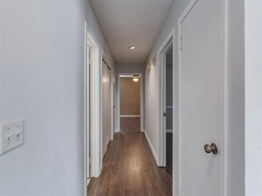 Photo 11 — 3719 River Oaks Drive, Norman, OK 73072