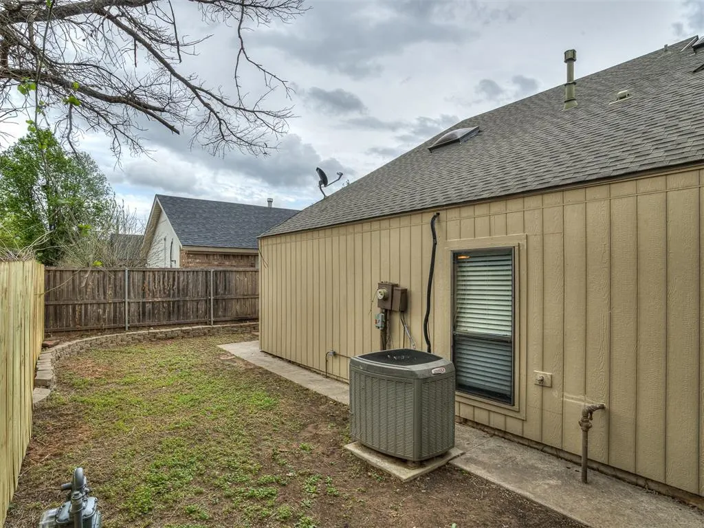 Photo 31 — 3719 River Oaks Drive, Norman, OK 73072