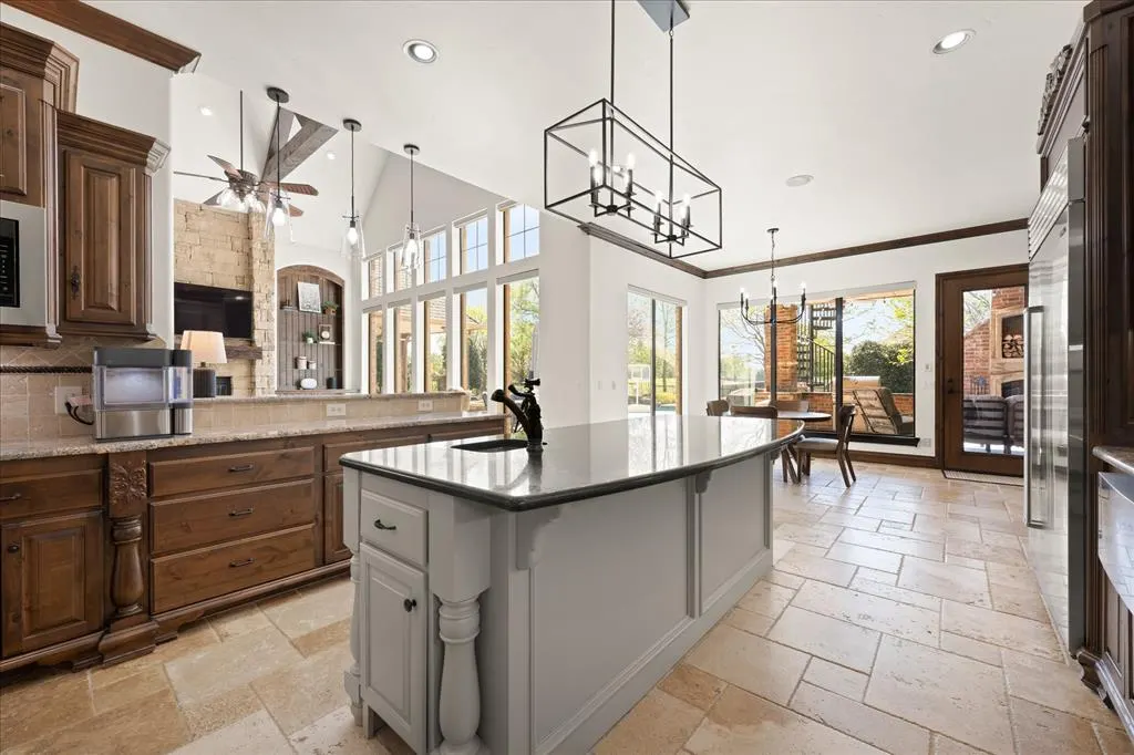 Photo 16 — 408 Oak Summit Road, Edmond, OK 73025