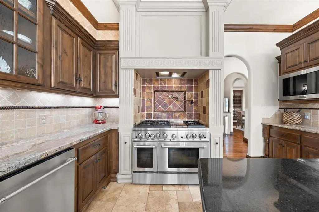 Photo 17 — 408 Oak Summit Road, Edmond, OK 73025