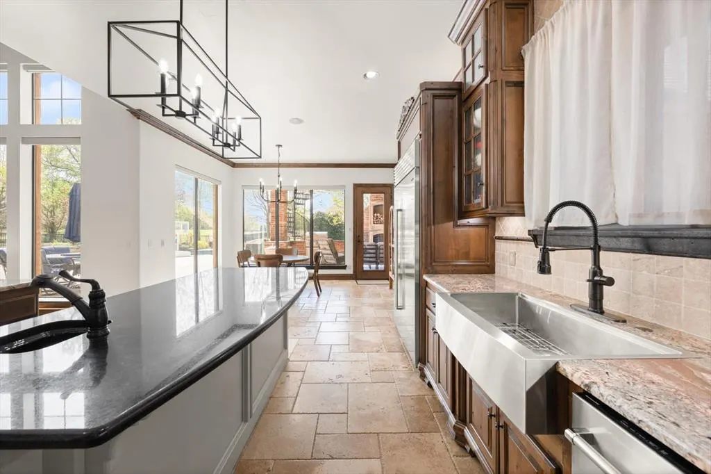 Photo 18 — 408 Oak Summit Road, Edmond, OK 73025