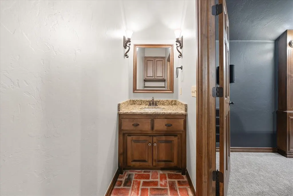 Photo 32 — 408 Oak Summit Road, Edmond, OK 73025