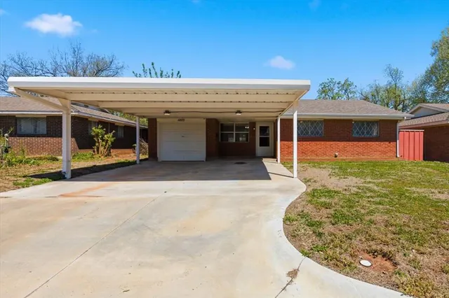 Photo 2 — 4809 S Park Vista Drive, Del City, OK 73115