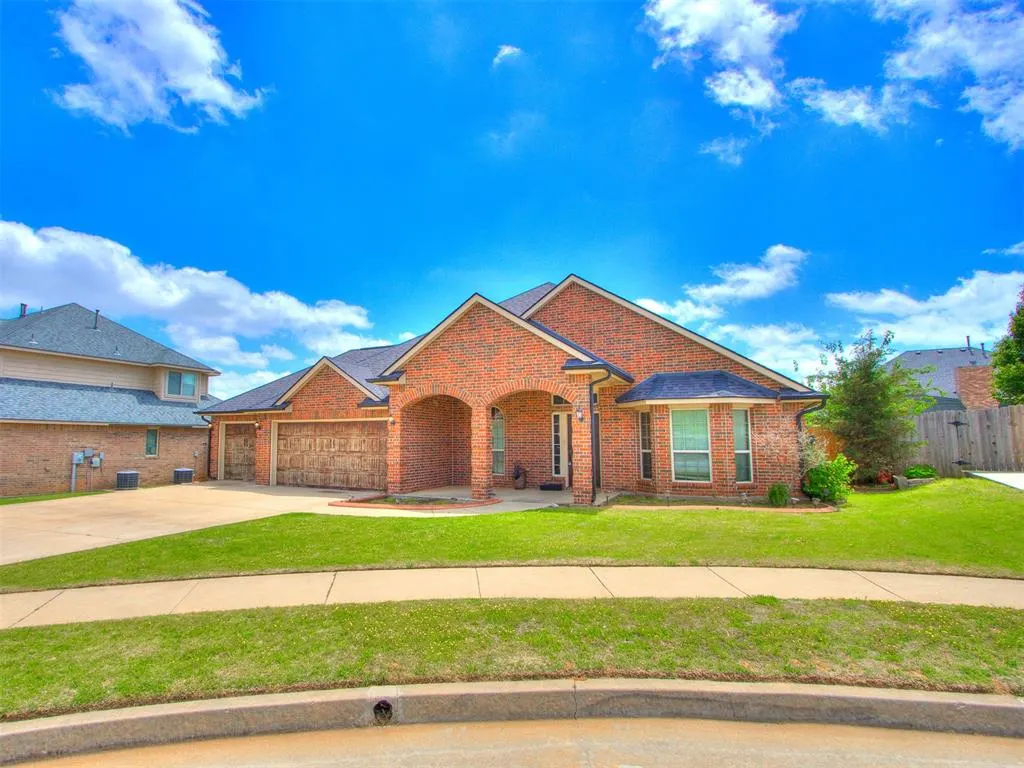 Front exterior — 9108 NW 86th Court, Yukon, OK 73099