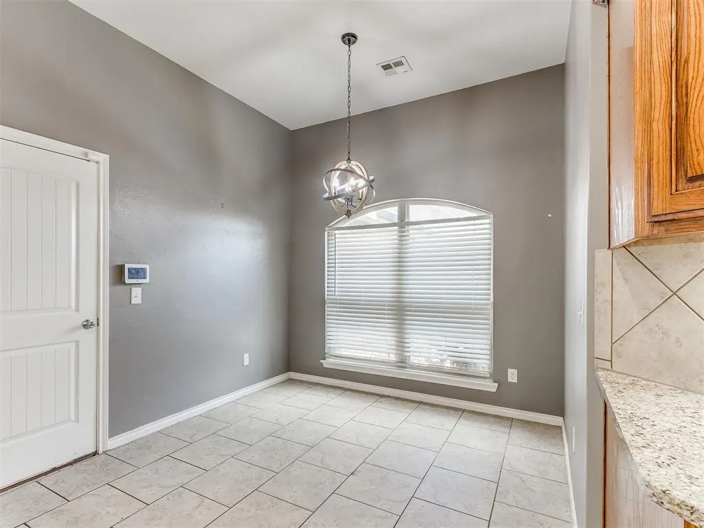 Photo 13 — 9108 NW 86th Court, Yukon, OK 73099