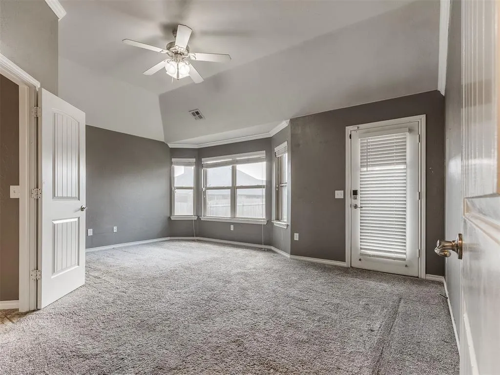 Photo 16 — 9108 NW 86th Court, Yukon, OK 73099