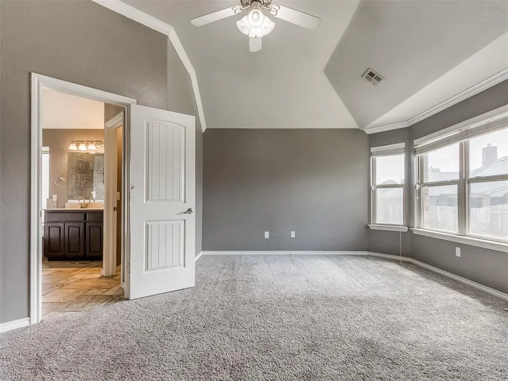 Photo 17 — 9108 NW 86th Court, Yukon, OK 73099