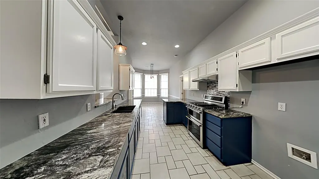 Photo 5 — 17309 Platinum Lane, Edmond, OK 73012