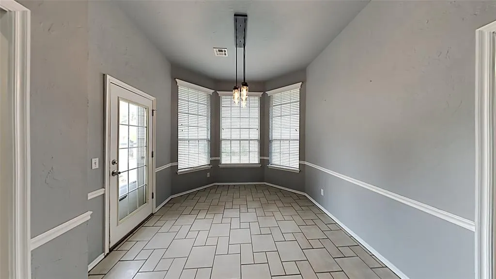 Photo 7 — 17309 Platinum Lane, Edmond, OK 73012