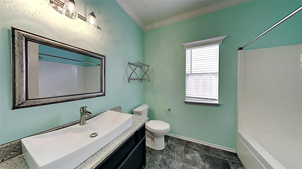 Photo 9 — 17309 Platinum Lane, Edmond, OK 73012