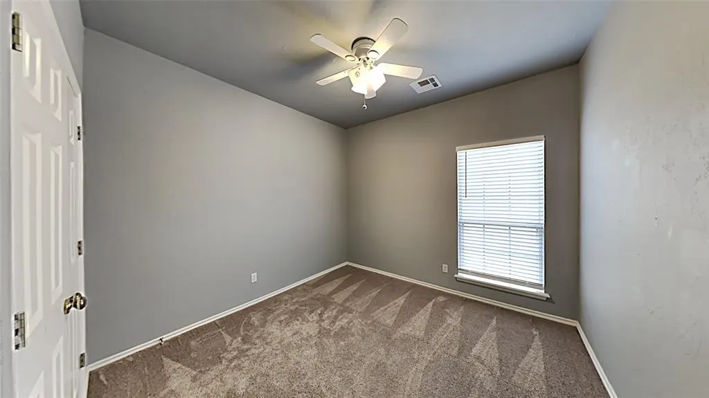 Photo 11 — 17309 Platinum Lane, Edmond, OK 73012