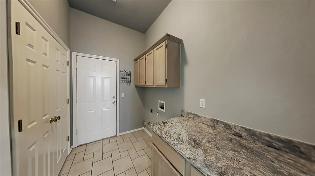 Photo 16 — 17309 Platinum Lane, Edmond, OK 73012