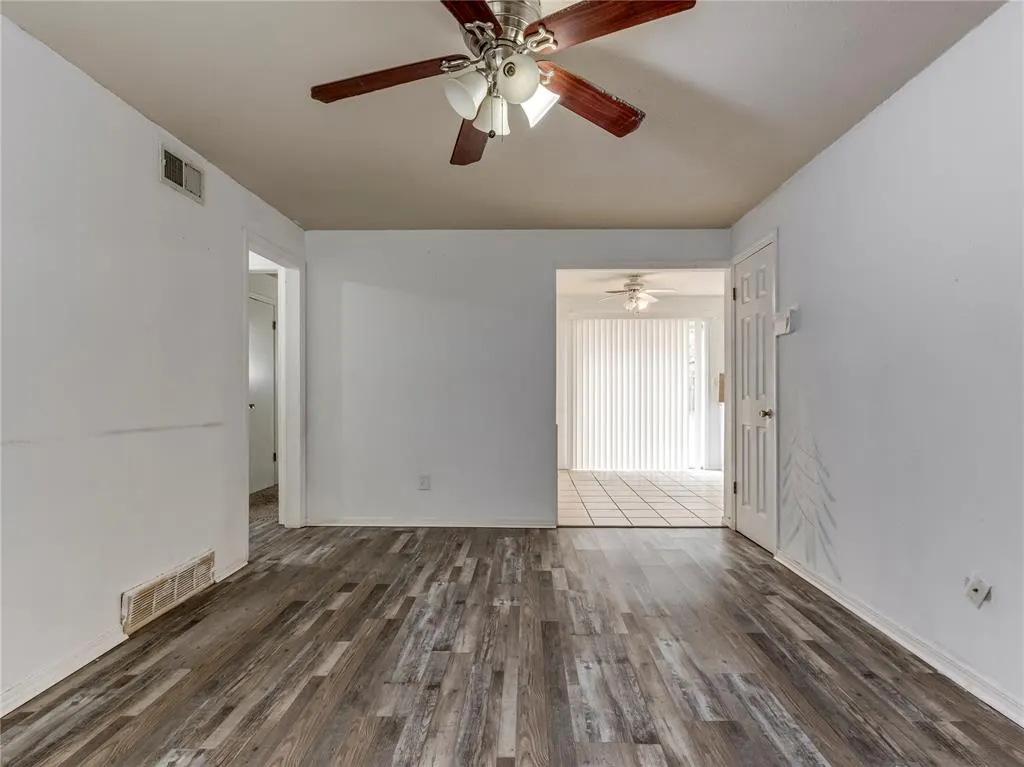 Photo 5 — 2524 SW 79th Street, Oklahoma City, OK 73159