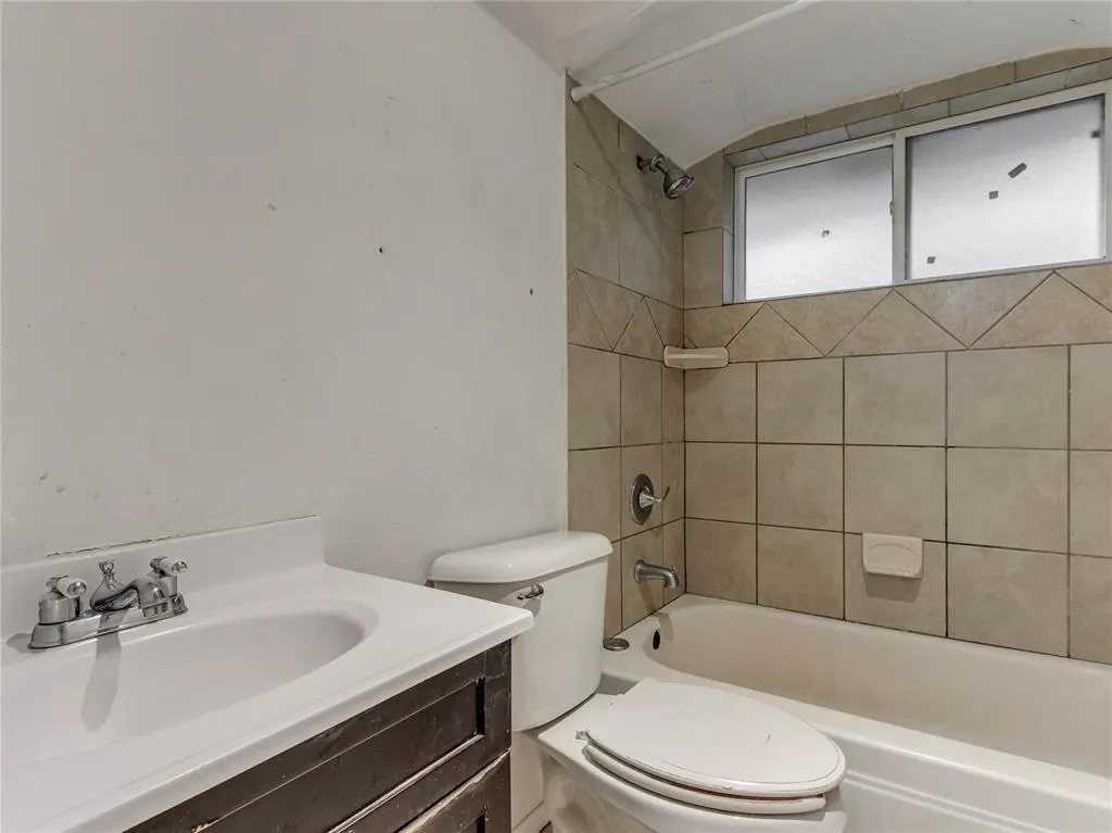 Photo 15 — 2524 SW 79th Street, Oklahoma City, OK 73159