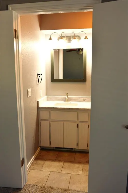Photo 19 — 105 Lochwood Place, Yukon, OK 73099