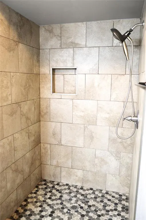 Photo 20 — 105 Lochwood Place, Yukon, OK 73099