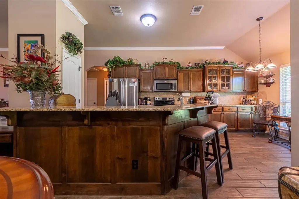 Photo 11 — 9804 SW 36th Street, Yukon, OK 73099
