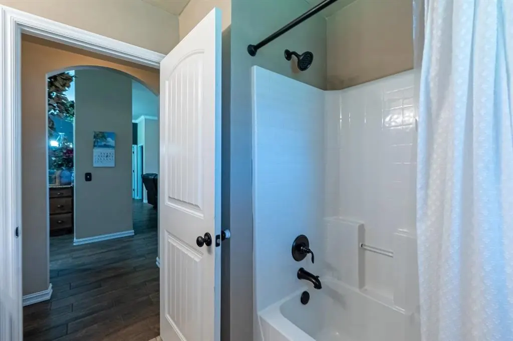 Photo 21 — 9804 SW 36th Street, Yukon, OK 73099