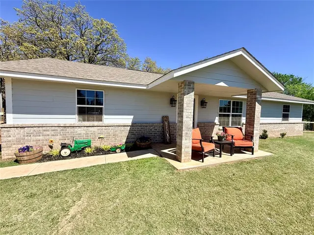 Photo 2 — 342558 E 1020 Road, Meeker, OK 74855