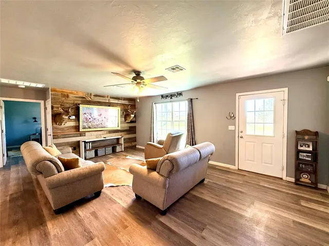 Photo 5 — 342558 E 1020 Road, Meeker, OK 74855