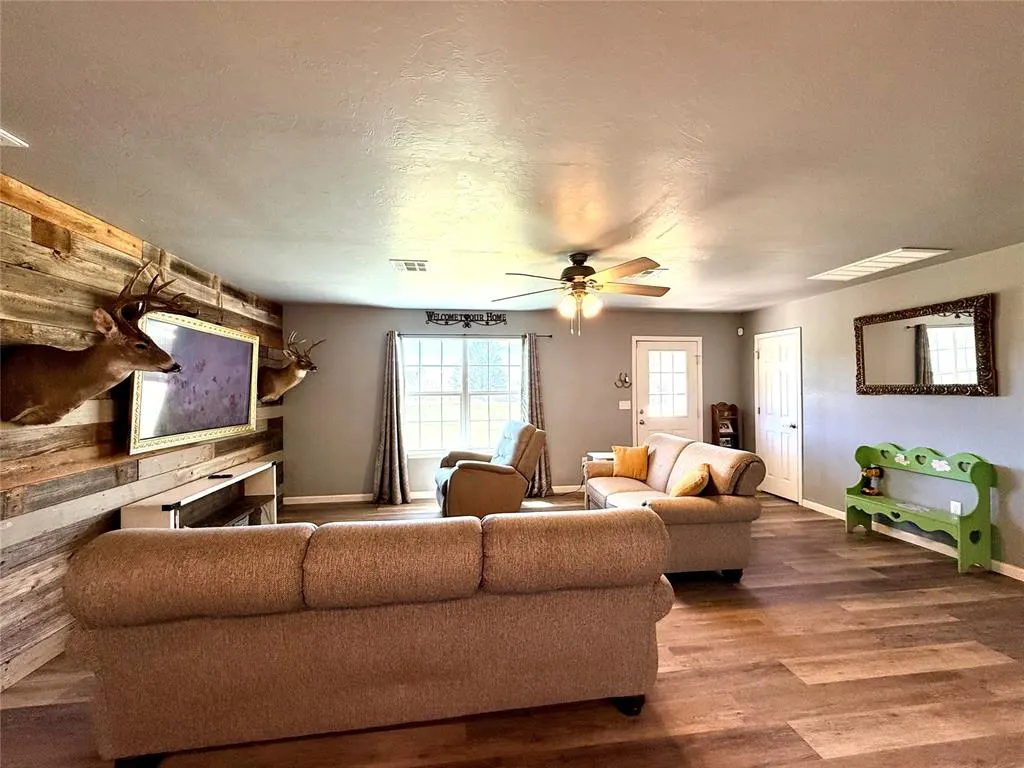 Photo 6 — 342558 E 1020 Road, Meeker, OK 74855