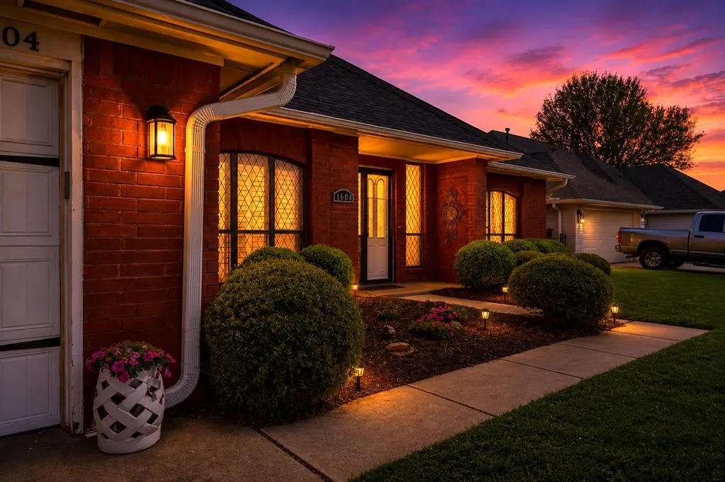 Photo 2 — 14604 Pony Road, Oklahoma City, OK 73134