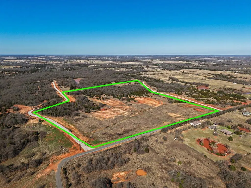Front exterior — 003 E 1060 Road, McLoud, OK 74851