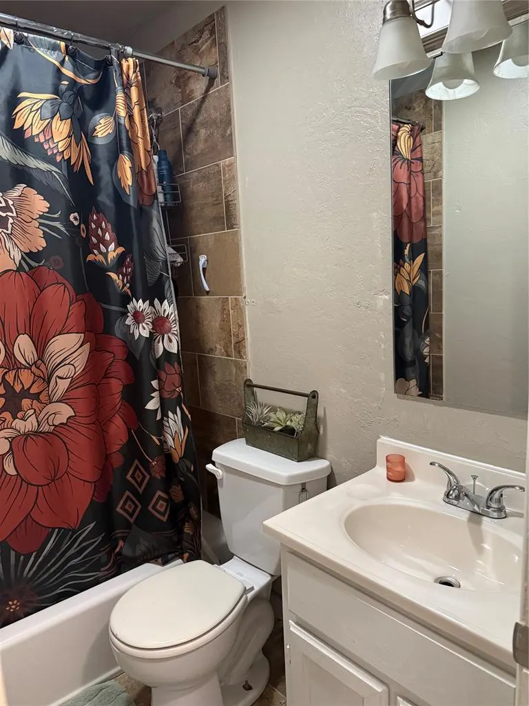 Photo 10 — 1120 Burns Street, Altus, OK 73521