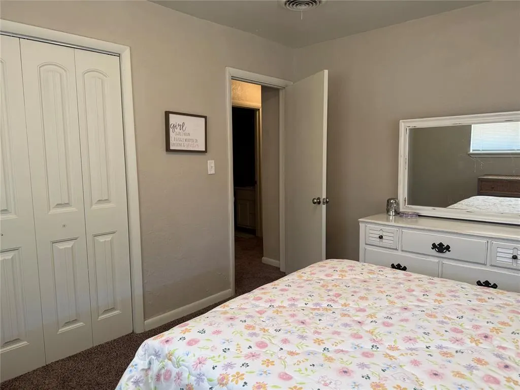 Photo 13 — 1120 Burns Street, Altus, OK 73521