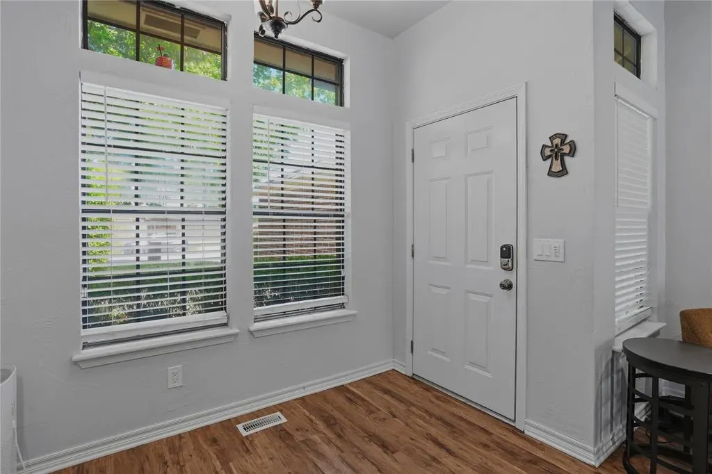 Photo 4 — 17132 Sunny Hollow Road, Edmond, OK 73012
