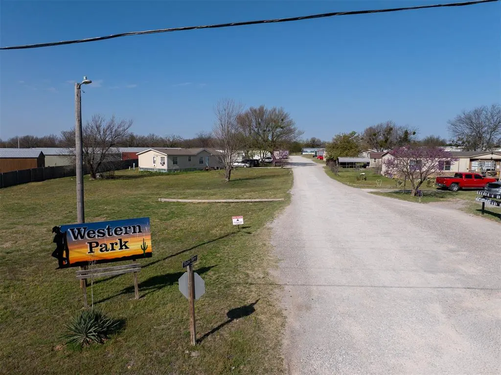 Photo 2 — 18100 Coker Road, Shawnee, OK 74801