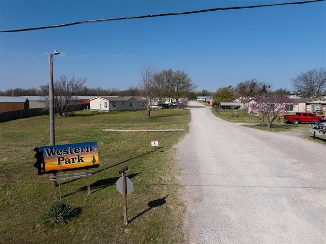 Photo 2 — 18100 Coker Road, Shawnee, OK 74801