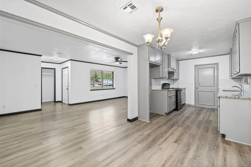 Photo 9 — 4908 N Warren Avenue, Oklahoma City, OK 73112