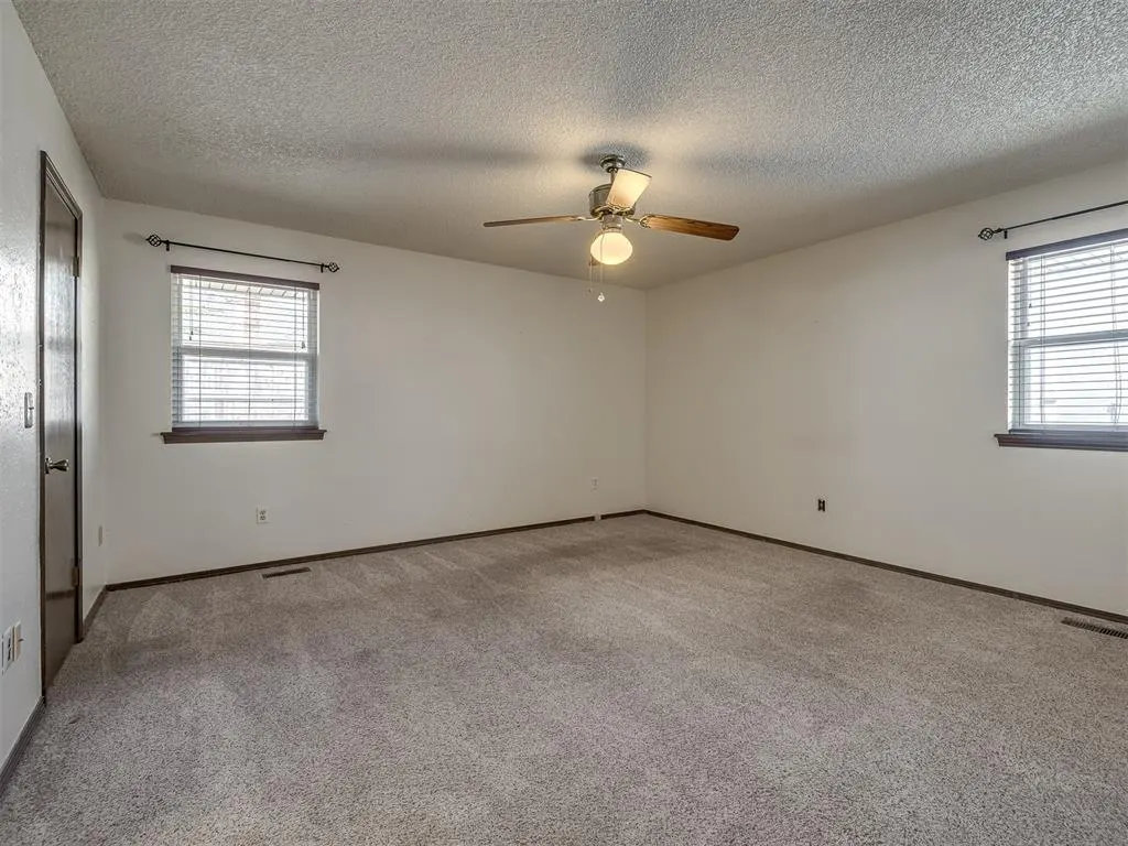 Photo 13 — 701 Pepperdine Avenue, Edmond, OK 73013