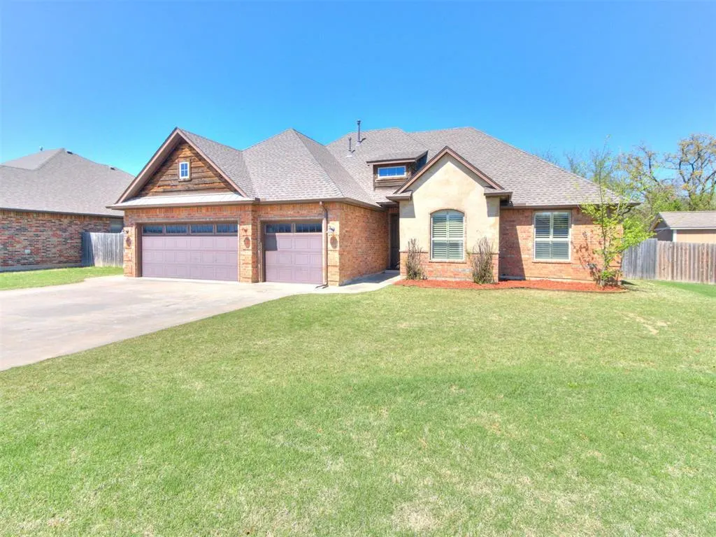 Front exterior — 10915 Sara Court, Midwest City, OK 73130