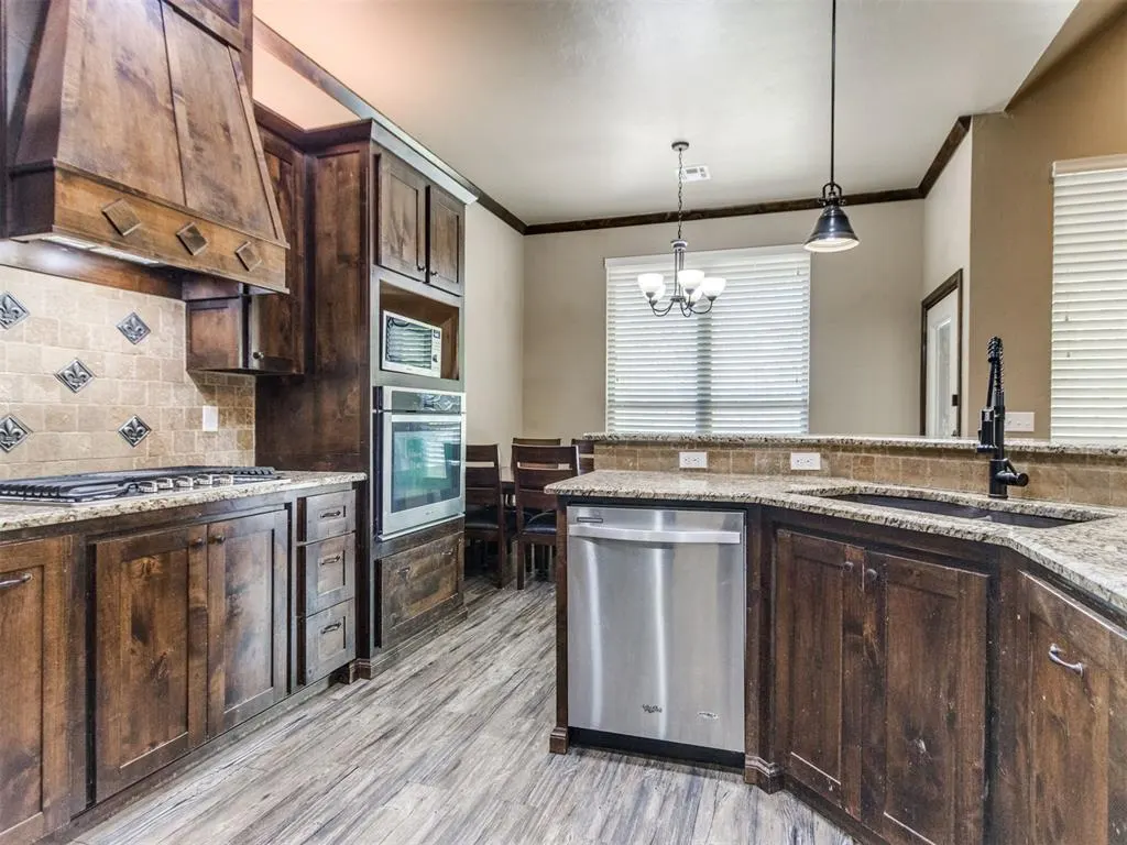 Photo 12 — 10915 Sara Court, Midwest City, OK 73130